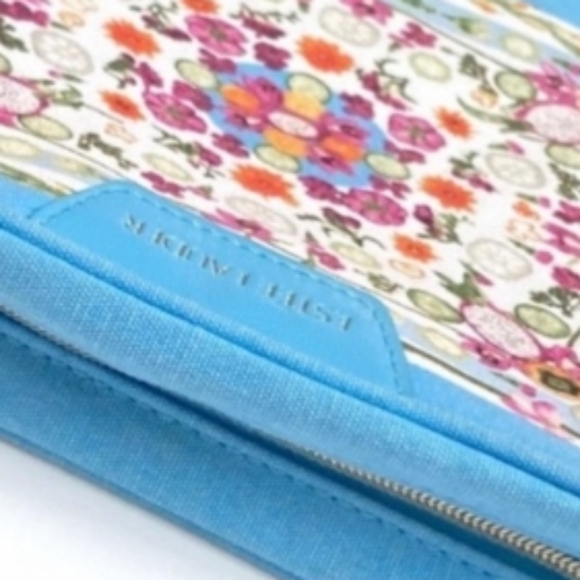 Estée Lauder Cosmetic Bag NEW in package. Size 7"x7" - Picture 9 of 10